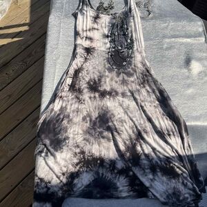 Olivia Rae Black and Gray Tie-Dye Dress (Med) W/ Matching Jewelry Set